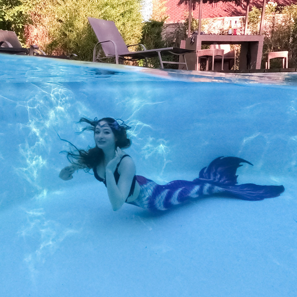 Marianne Author Image Underwater Mermaid